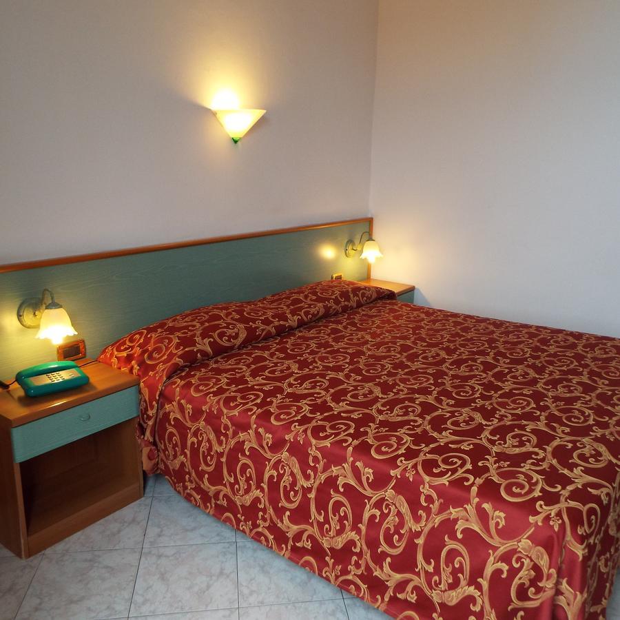 Hotel Ideale Varazze Dış mekan fotoğraf