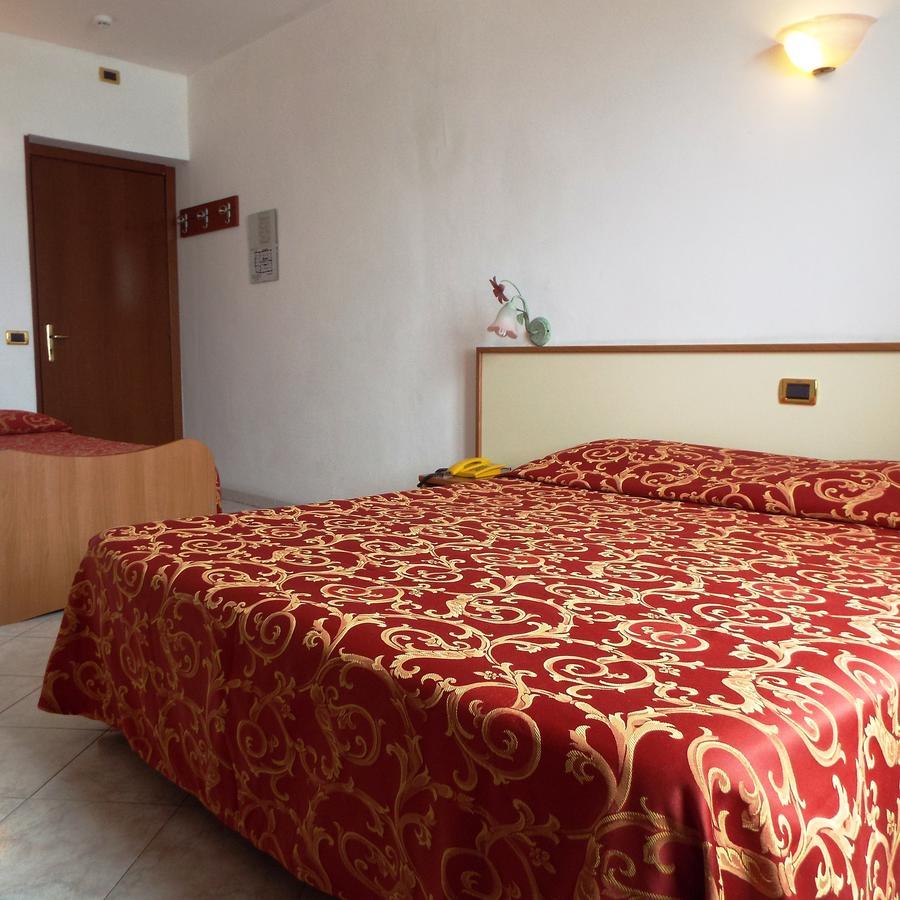 Hotel Ideale Varazze Dış mekan fotoğraf