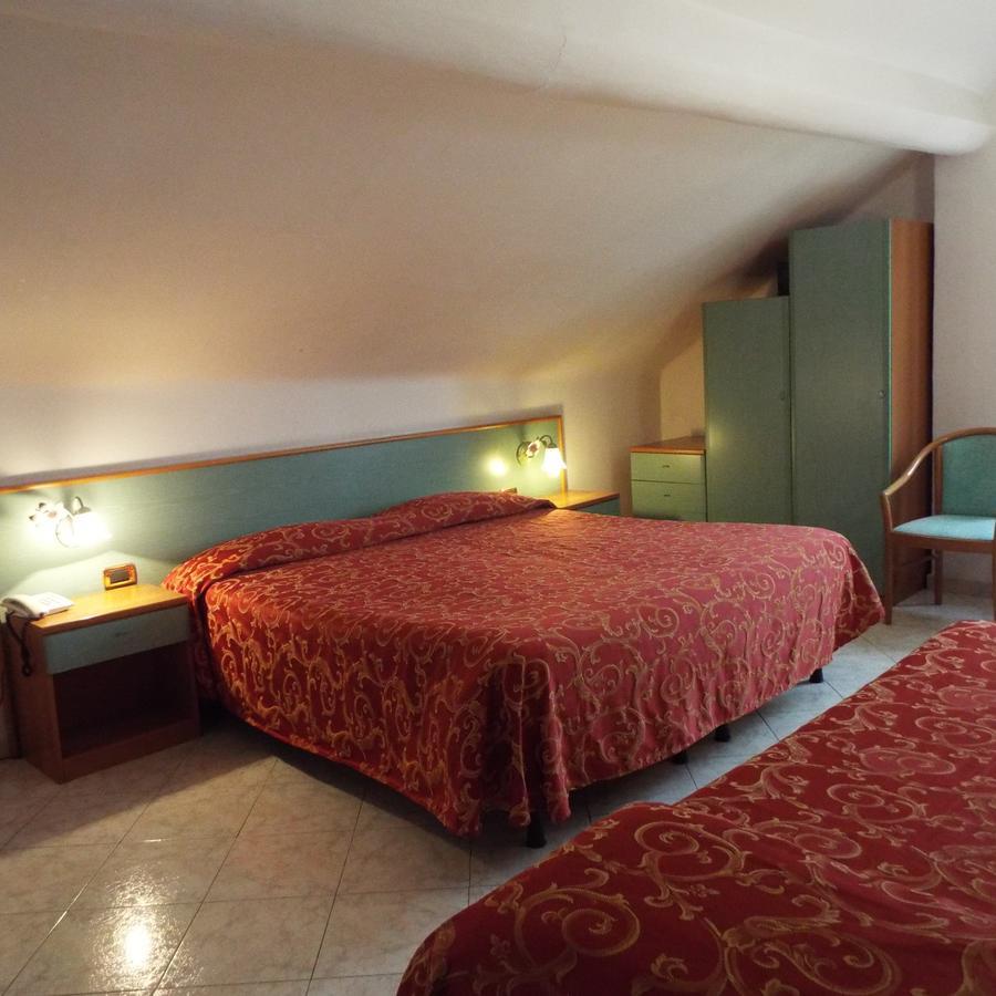 Hotel Ideale Varazze Dış mekan fotoğraf